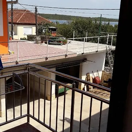 Appartement By The Sea - 8295 Pašman