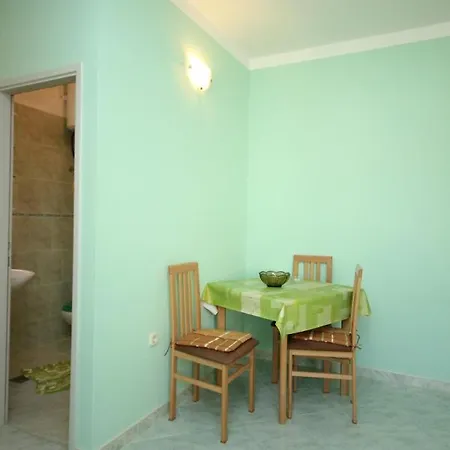 Appartement By The Sea - 8295 Pašman